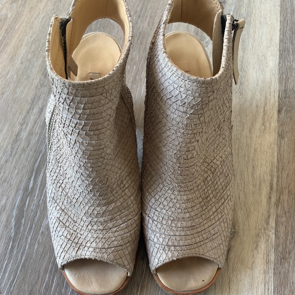 Paul Green Peep Toe Cayenne Sandal Booties